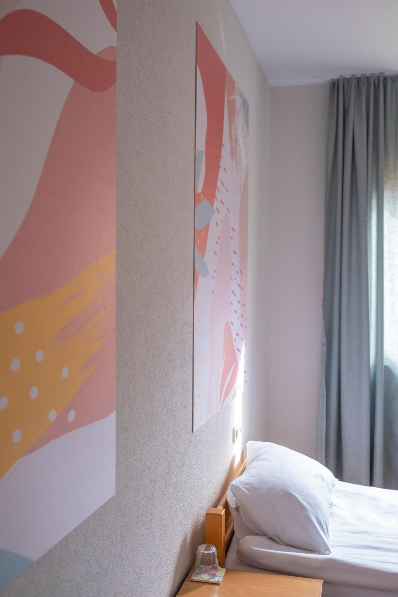 Mint Hotel Prizren Pokoj fotografie